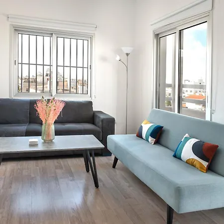 Апартаменты Phaedrus Living Harbour Heights