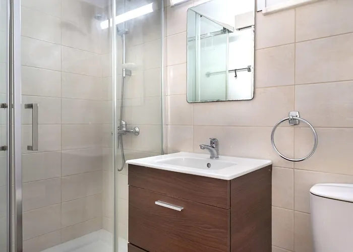 Phaedrus Living Harbour Heights דירה לרנקה